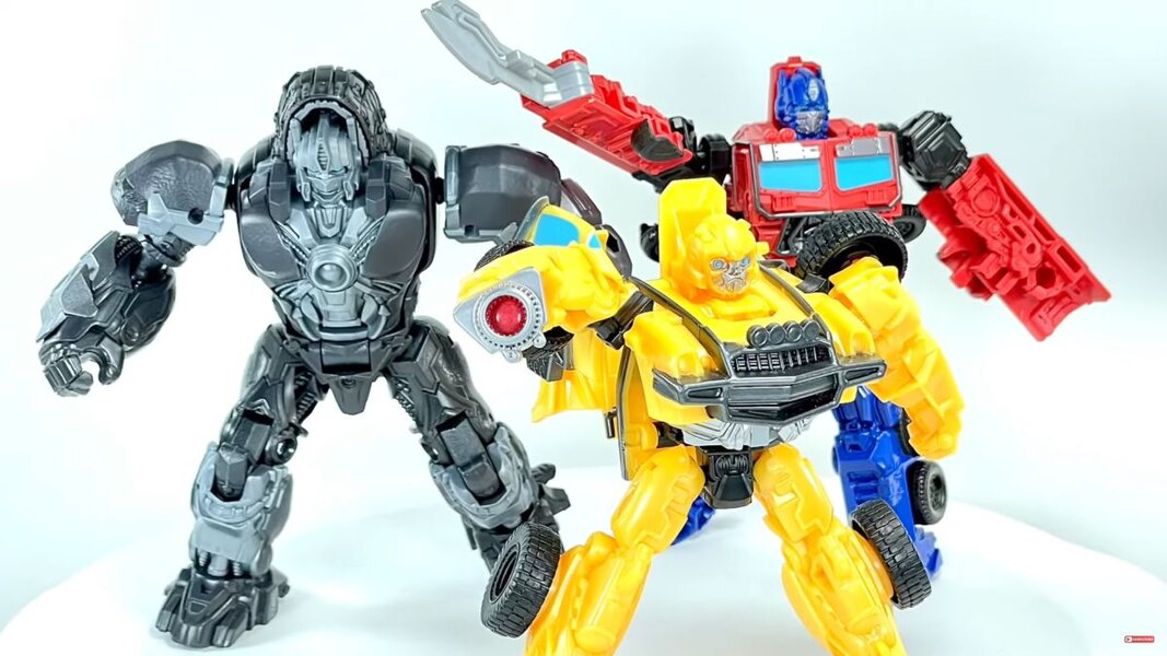 Transformers Rise Of The Beasts Offroad Bumblebee In Hand Image  (12 of 35)